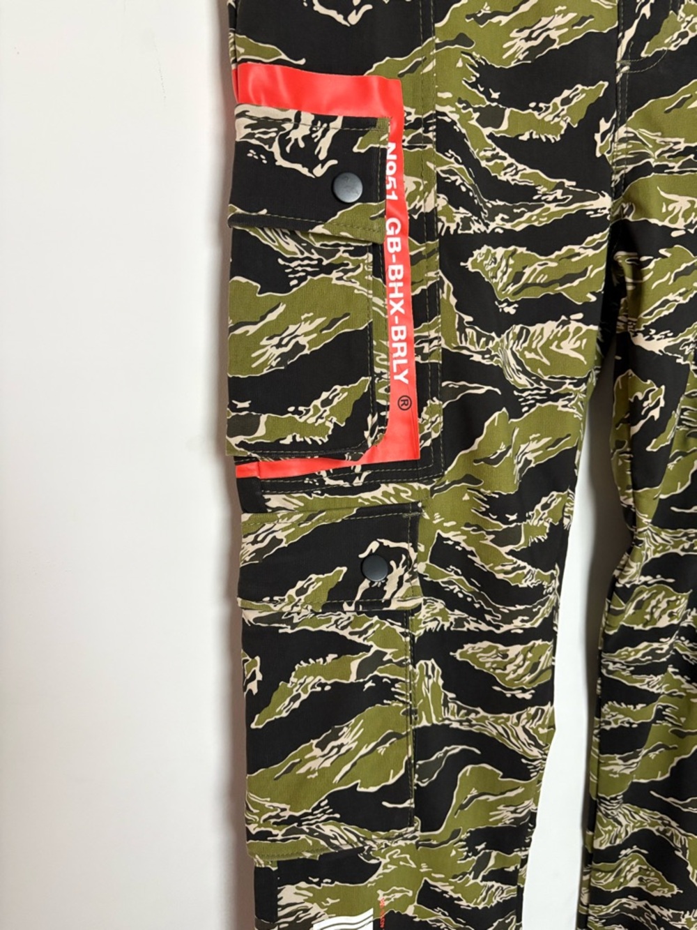 NWT RGSTR Tech Cargo Pants Tiger Camo Prints Men’s XL Streetwear Pockets - Picture 4 of 14